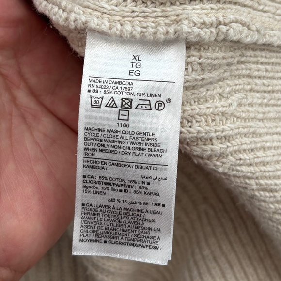 Old Navy Cotton/Linen Blend Button Front Cardigan in Light Taupe/Oatmeal - Picture 3 of 5